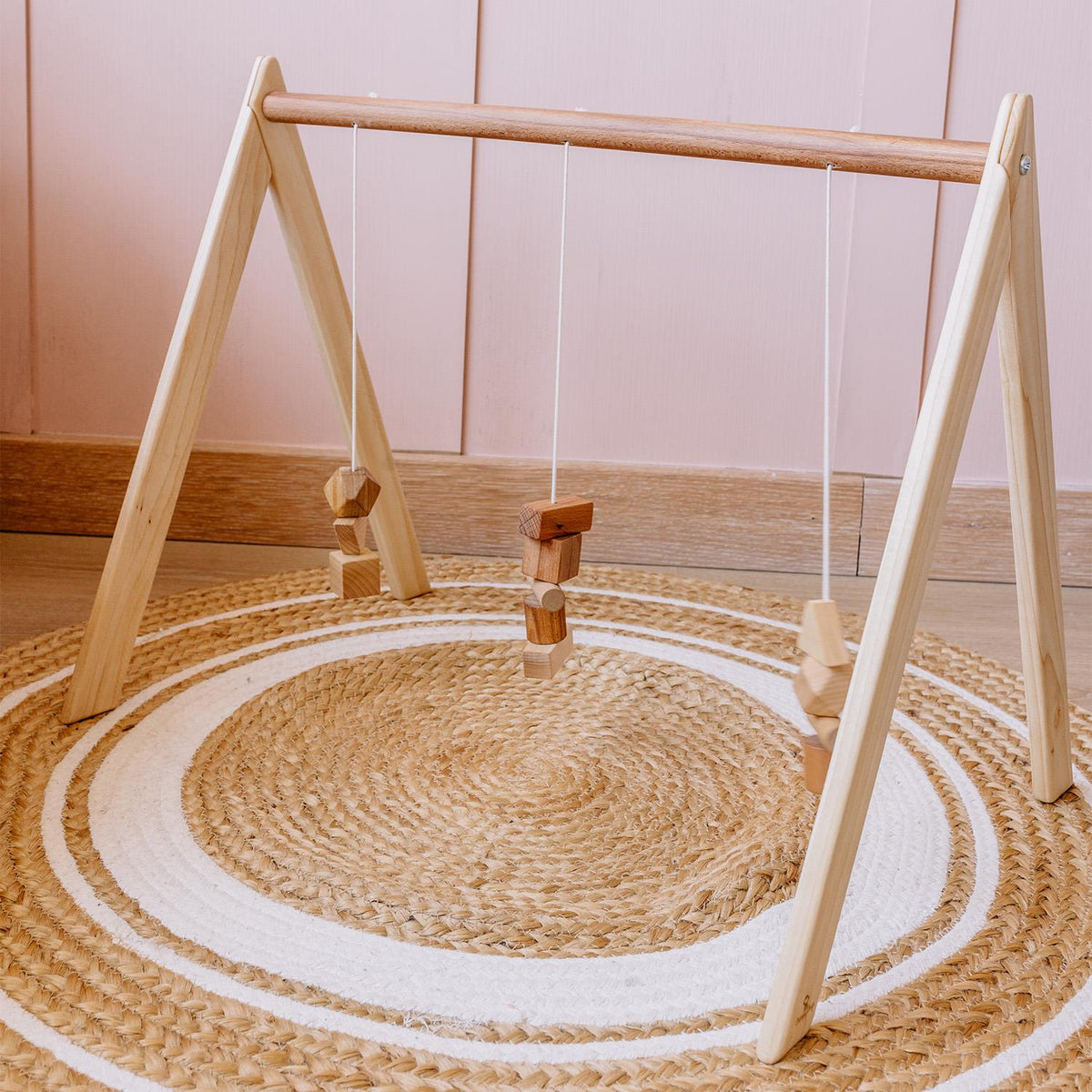 Salle de sport pour bébé en bois