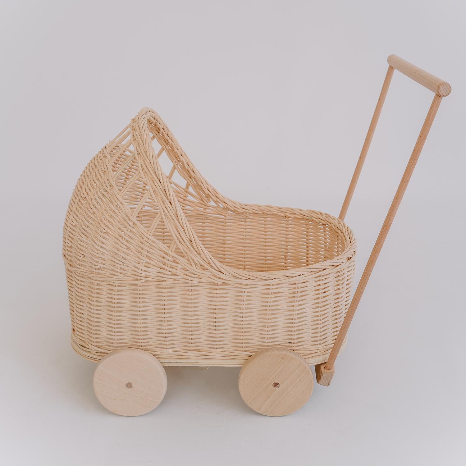 Rotan poppenwagen